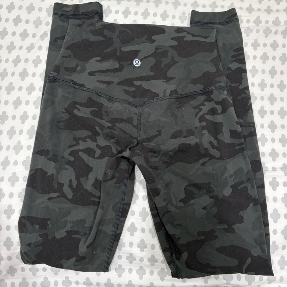 Lululemon Black and GreenCamo Leggings 28”